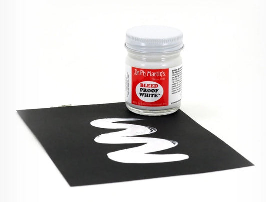 Dr. Ph. Martin's Bleed Proof White: Die weiße Zeichentusche, auf die Künstler seit Jahren schwören!