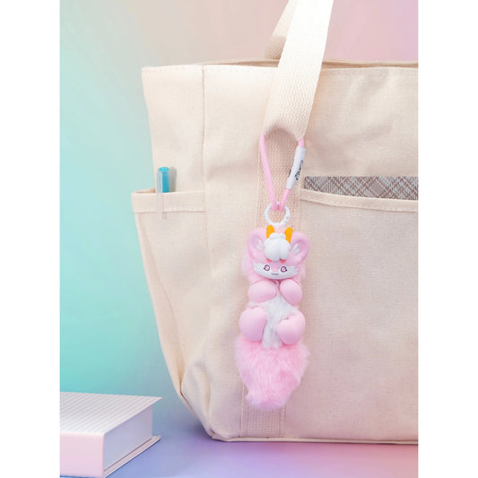 Divine Beast in Hand - Anhänger: Lizhi – Litschi