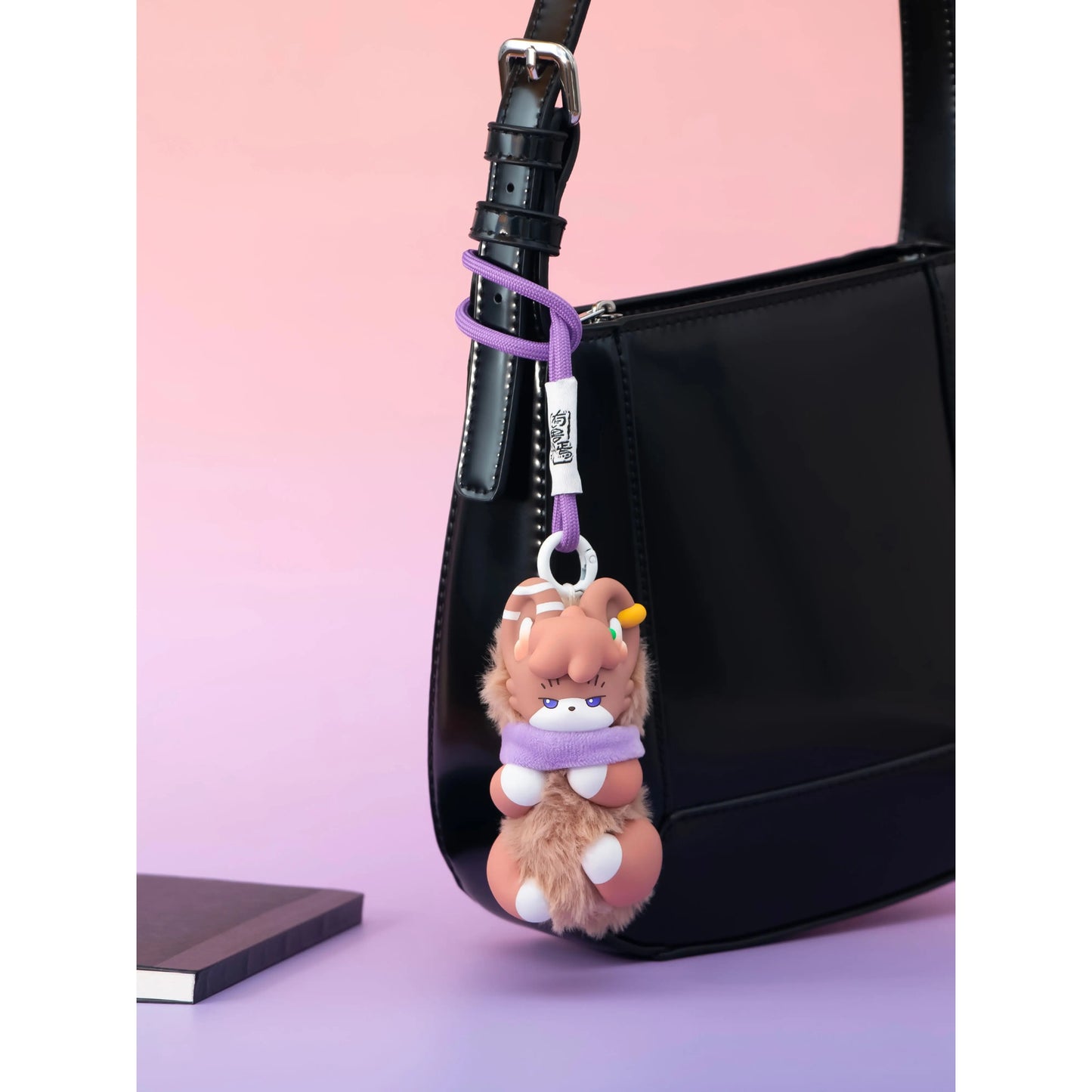 Divine Beast in Hand - Anhänger: Tuye – Hasenfürst / Mondhase