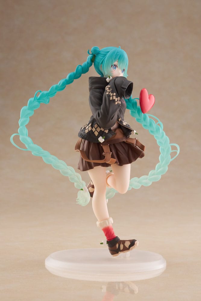 Hatsune Miku PVC Statue – Fashion Outdoor Ver. | TAITO 18 cm