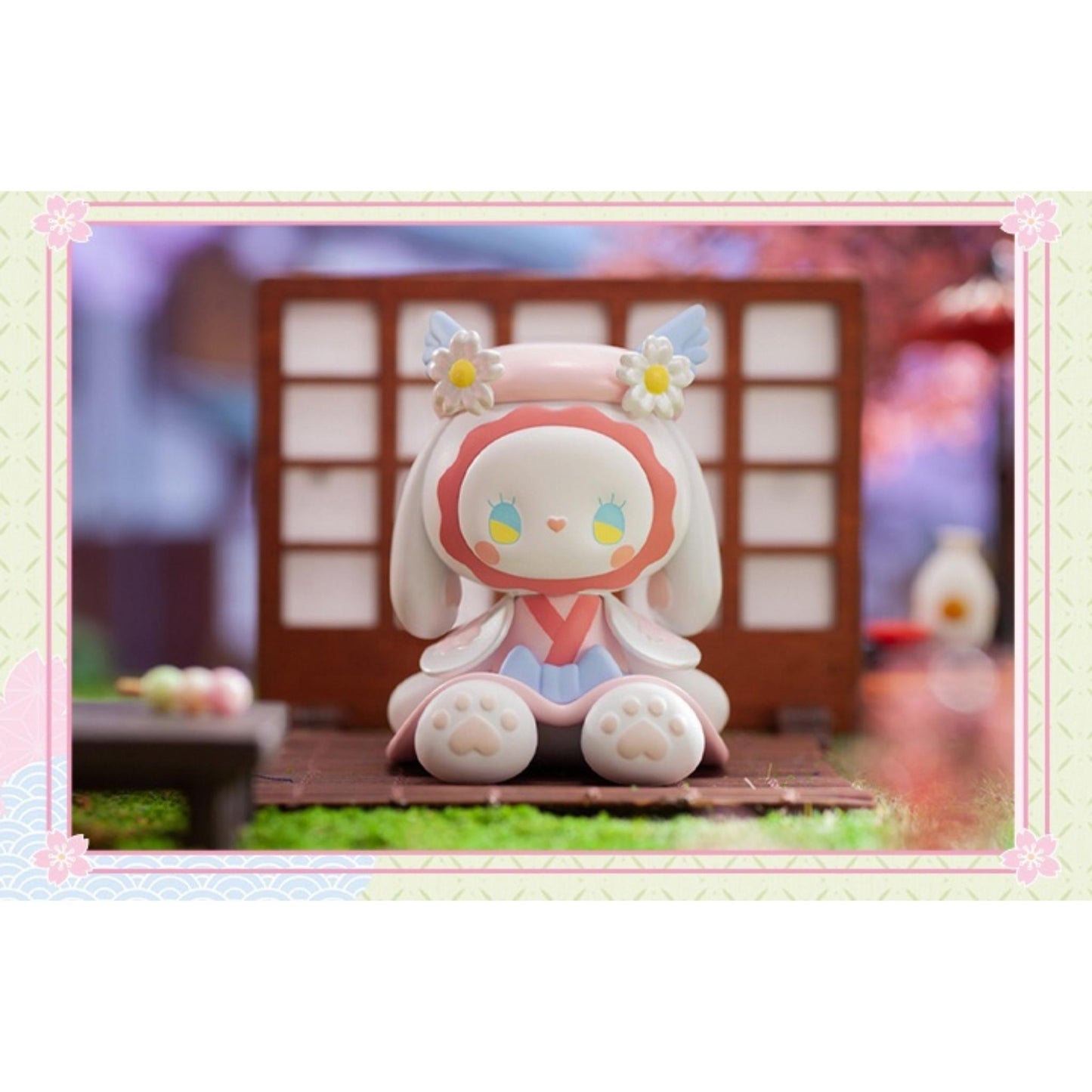 EMMA Unexplored Forest Cherry Blossom Viewing Series: Einzelfigur C